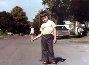 jonjonhand.jpg (15082 bytes)