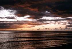 ocean.jpg (7002 bytes)