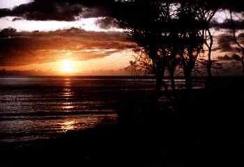 sunset.jpg (7610 bytes)